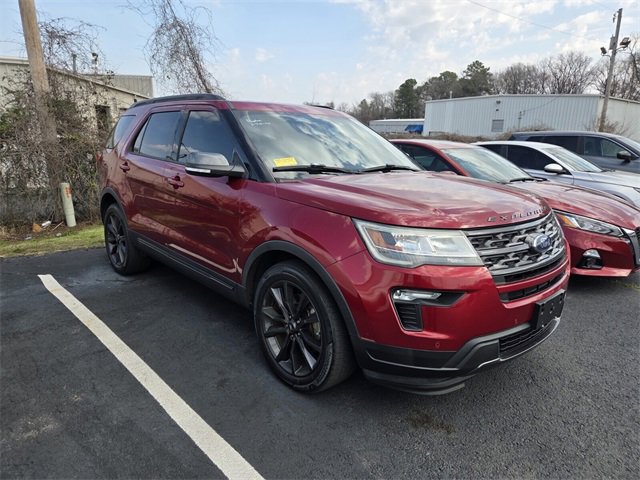 Used 2018 Ford Explorer XLT w/ Equipment Group 202A image 3