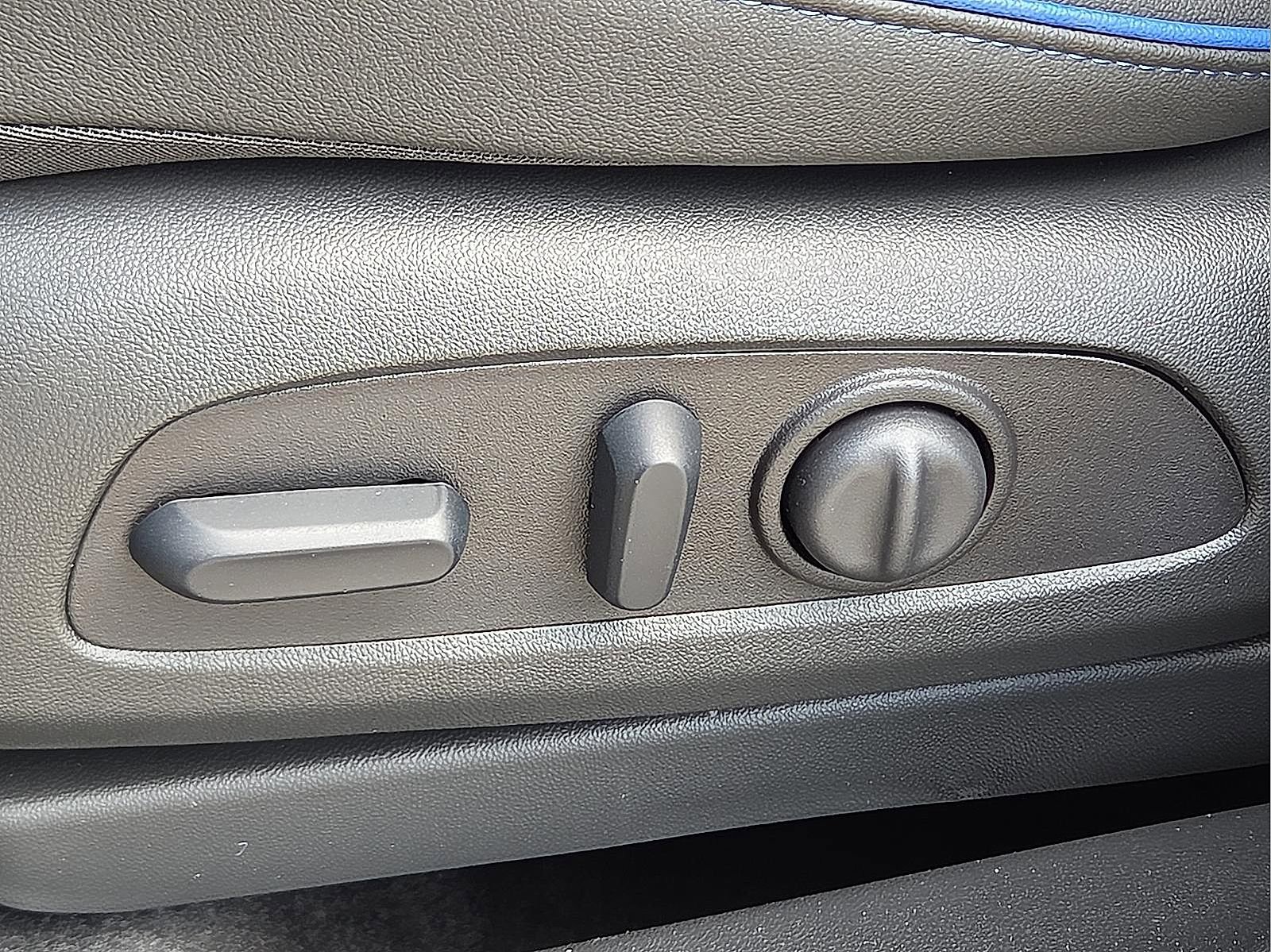 Certified 2026 Buick Encore GX Sport Touring w/ Advanced Technology Package image 14