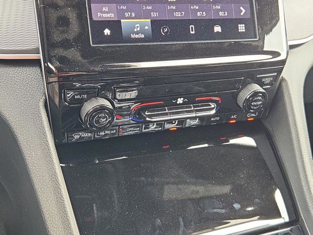 New 2025 Jeep Grand Cherokee Laredo X RWD image 37