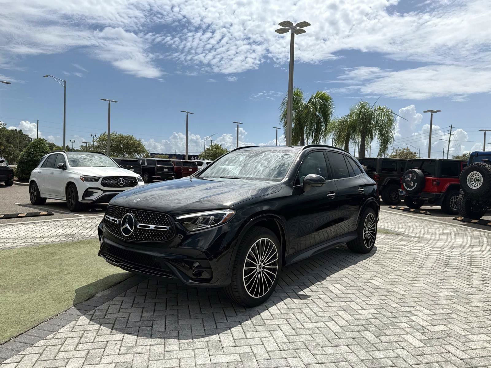 New 2027 Mercedes-Benz GLC 300 image 2