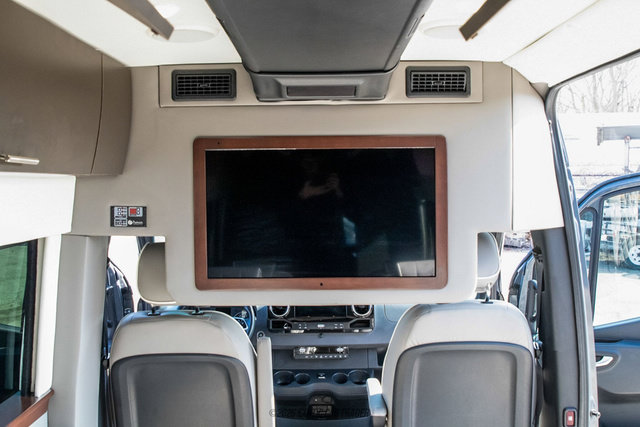 Used 2020 Mercedes-Benz Sprinter 3500 image 54
