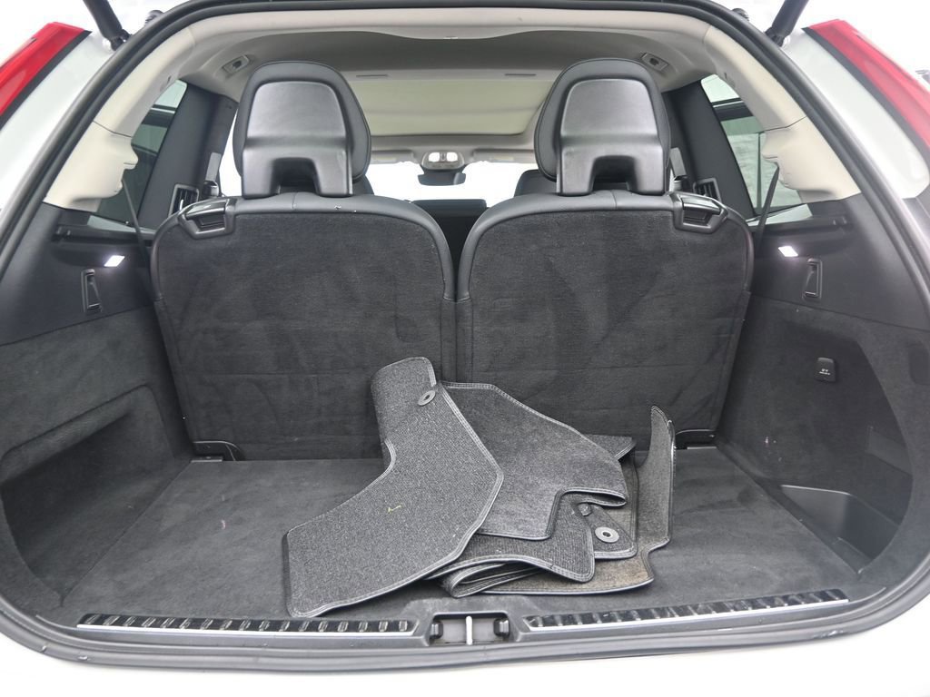 Certified 2024 Volvo XC90 B5 Plus image 19