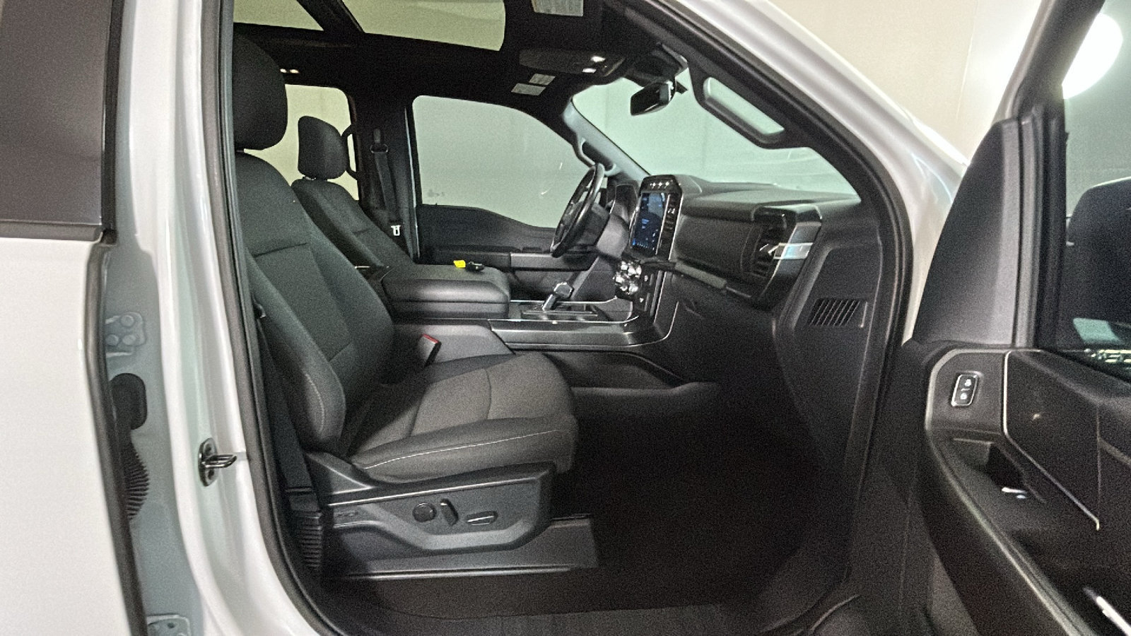 Used 2022 Ford F150 XLT w/ Equipment Group 302A High AWD/4WD image 36