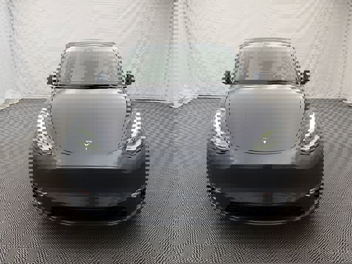 Used 2022 Tesla Model Y Performance image 3
