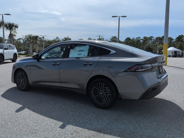 Certified 2027 Nissan Sentra SV w/ SV Convenience Package FWD image 6