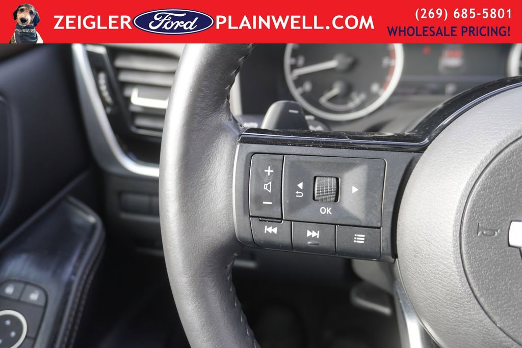 Used 2023 Nissan Rogue SL image 25