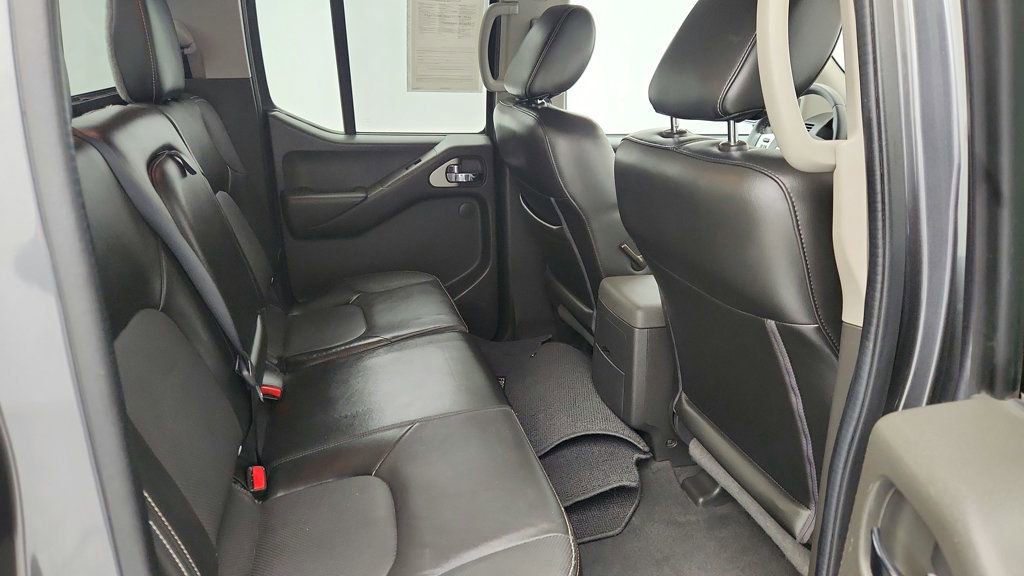 Used 2021 Nissan Frontier PRO-4X w/ Pro-4x Utility Package image 24