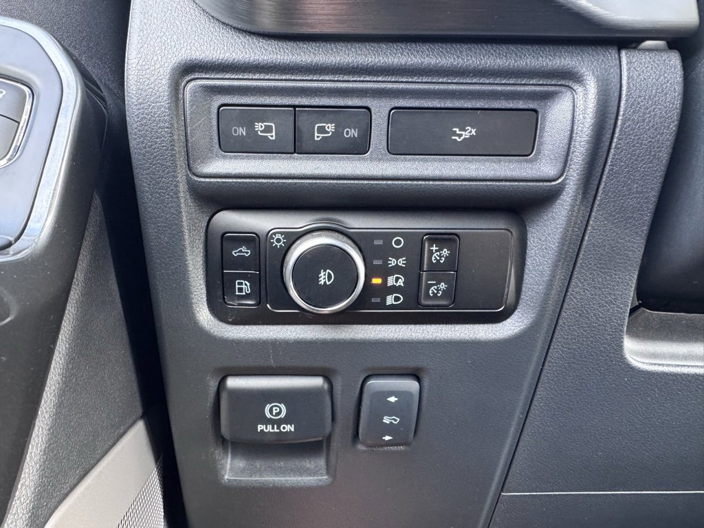 Used 2023 Ford F150 Lariat w/ Equipment Group 502A High image 39