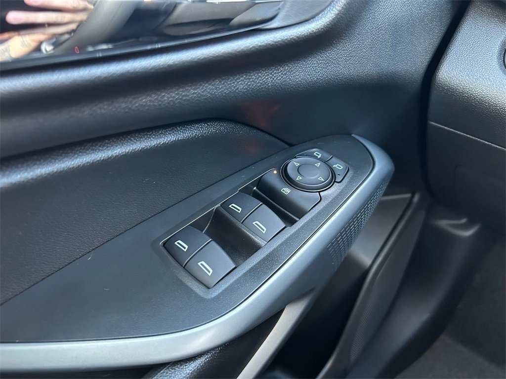 New 2025 Chevrolet Trax LS w/ LS Convenience Package FWD image 18