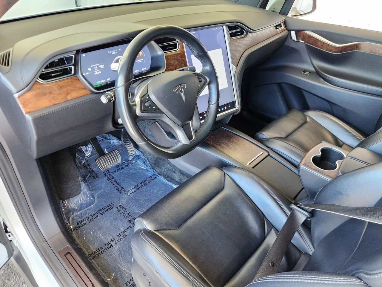 Used 2017 Tesla Model X 100D AWD/4WD image 2