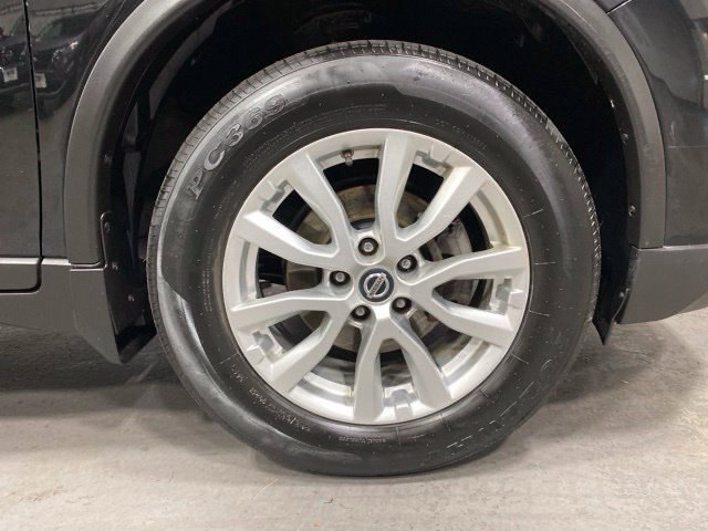 Used 2018 Nissan Rogue SV AWD/4WD image 30