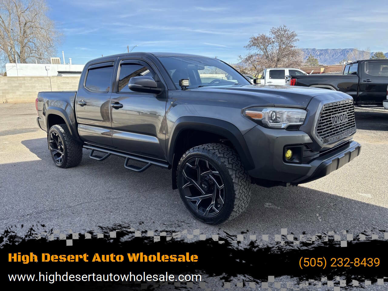 Used 2017 Toyota Tacoma TRD Off-Road w/ Tow Package image 1