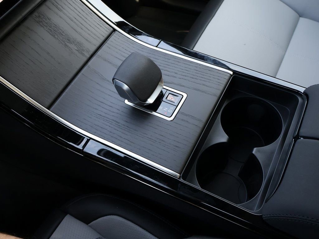 New 2026 Land Rover Range Rover Velar Dynamic SE image 27