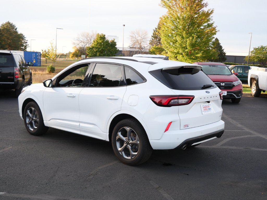 Certified 2023 Ford Escape ST-Line w/ Tech Pack #1 AWD/4WD image 8