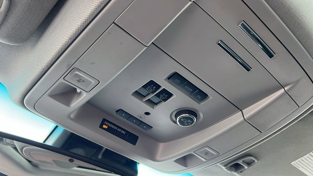 Used 2020 Chevrolet Suburban LT image 22