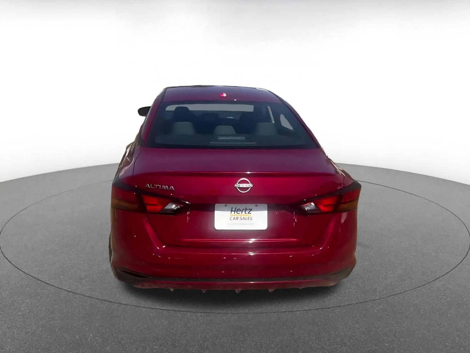 Used 2025 Nissan Altima 2.5 SV FWD image 11