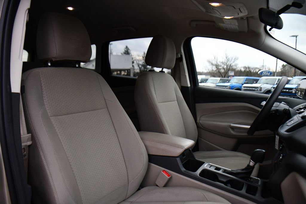 Used 2017 Ford Escape SE FWD image 15