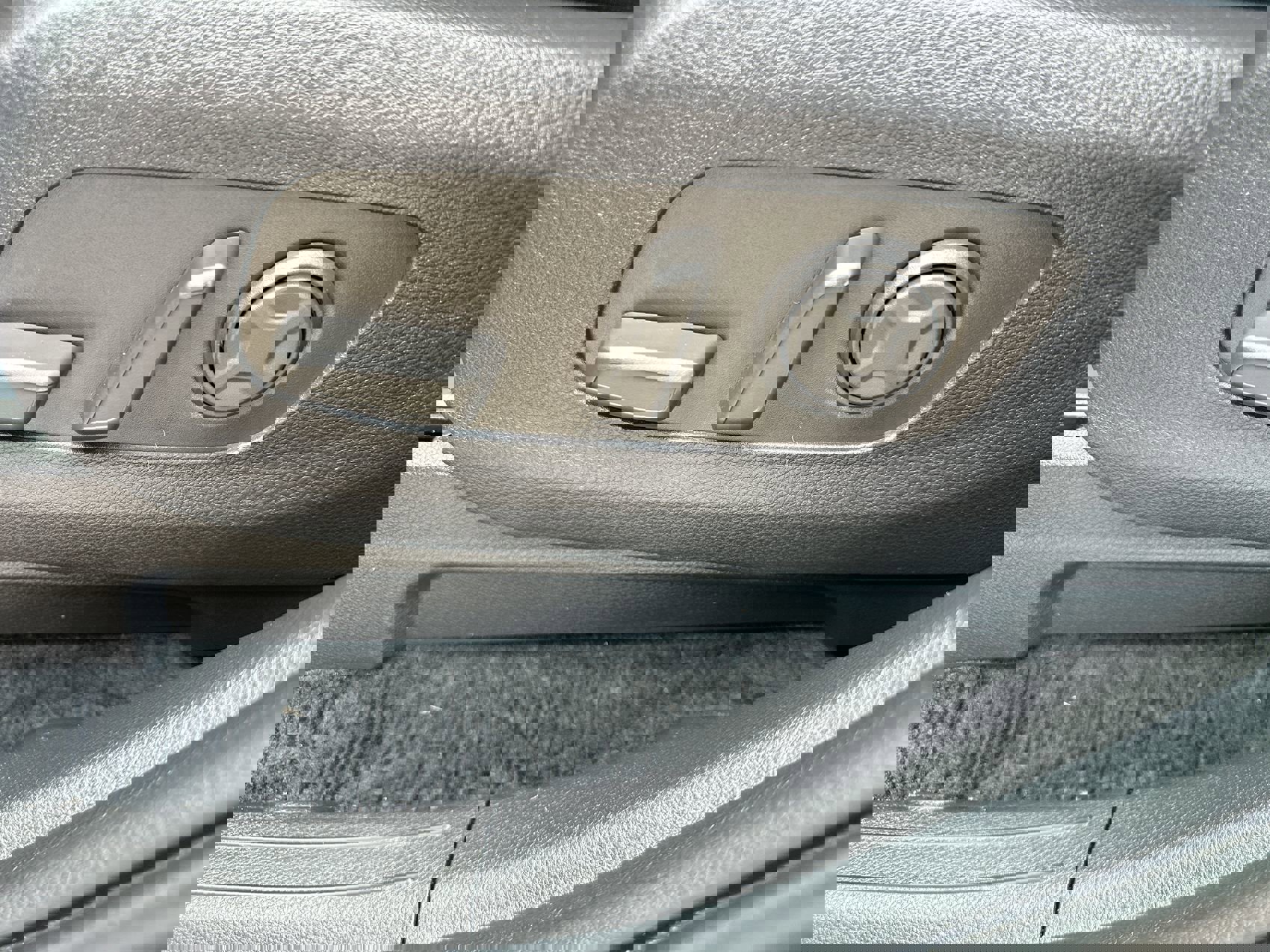 Used 2025 Kia Carnival image 12