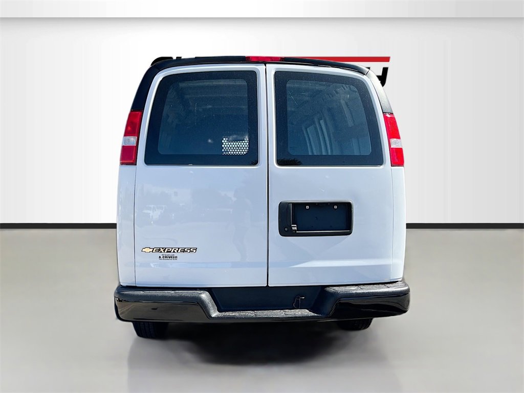 Used 2022 Chevrolet Express 2500 w/ Driver Convenience Package image 6