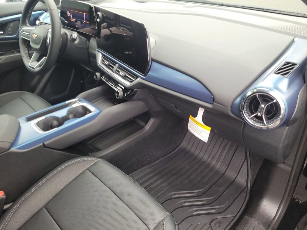 New 2026 Chevrolet Equinox EV LT image 28