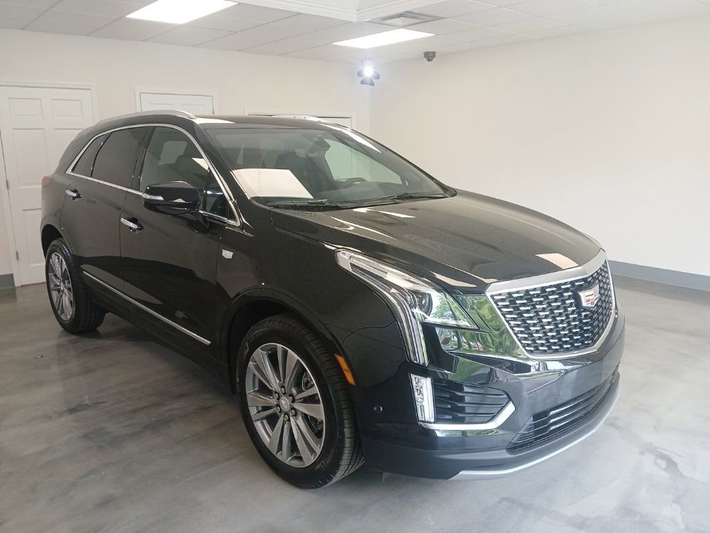 Used 2025 Cadillac XT5 Premium Luxury w/ Technology Package AWD/4WD image 1