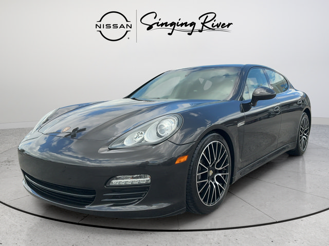 Used 2011 Porsche Panamera 4 AWD/4WD image 3