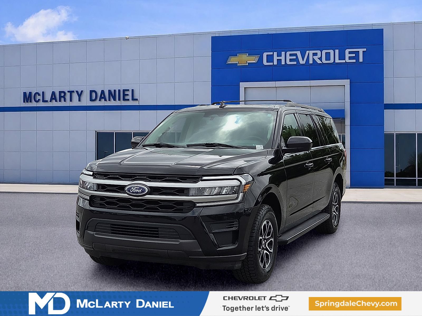 Used 2024 Ford Expedition Max XLT AWD/4WD image 2