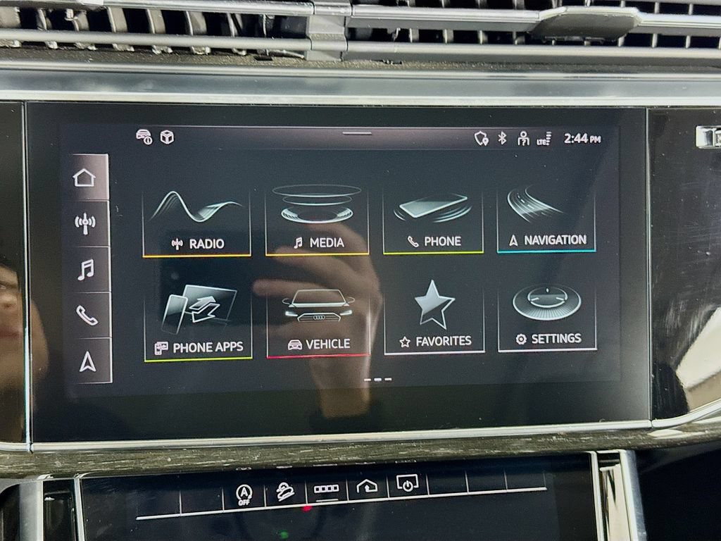 Used 2023 Audi Q7 2.0T Premium Plus w/ Premium Plus Package AWD/4WD image 23