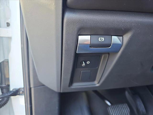 New 2025 Land Rover Defender 110 X-Dynamic SE image 27