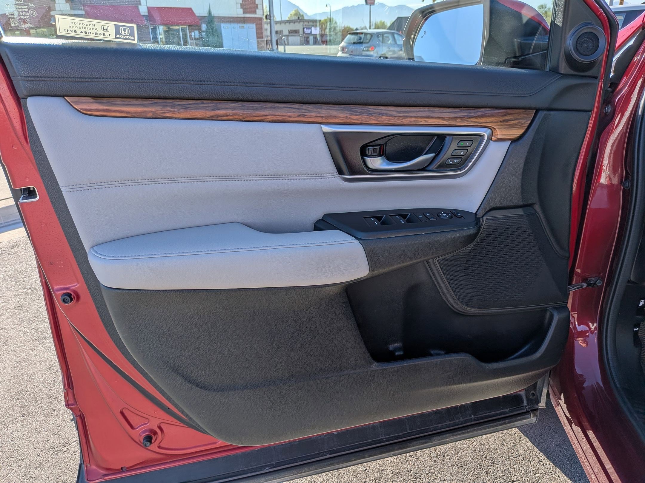 Used 2022 Honda CR-V Touring image 14