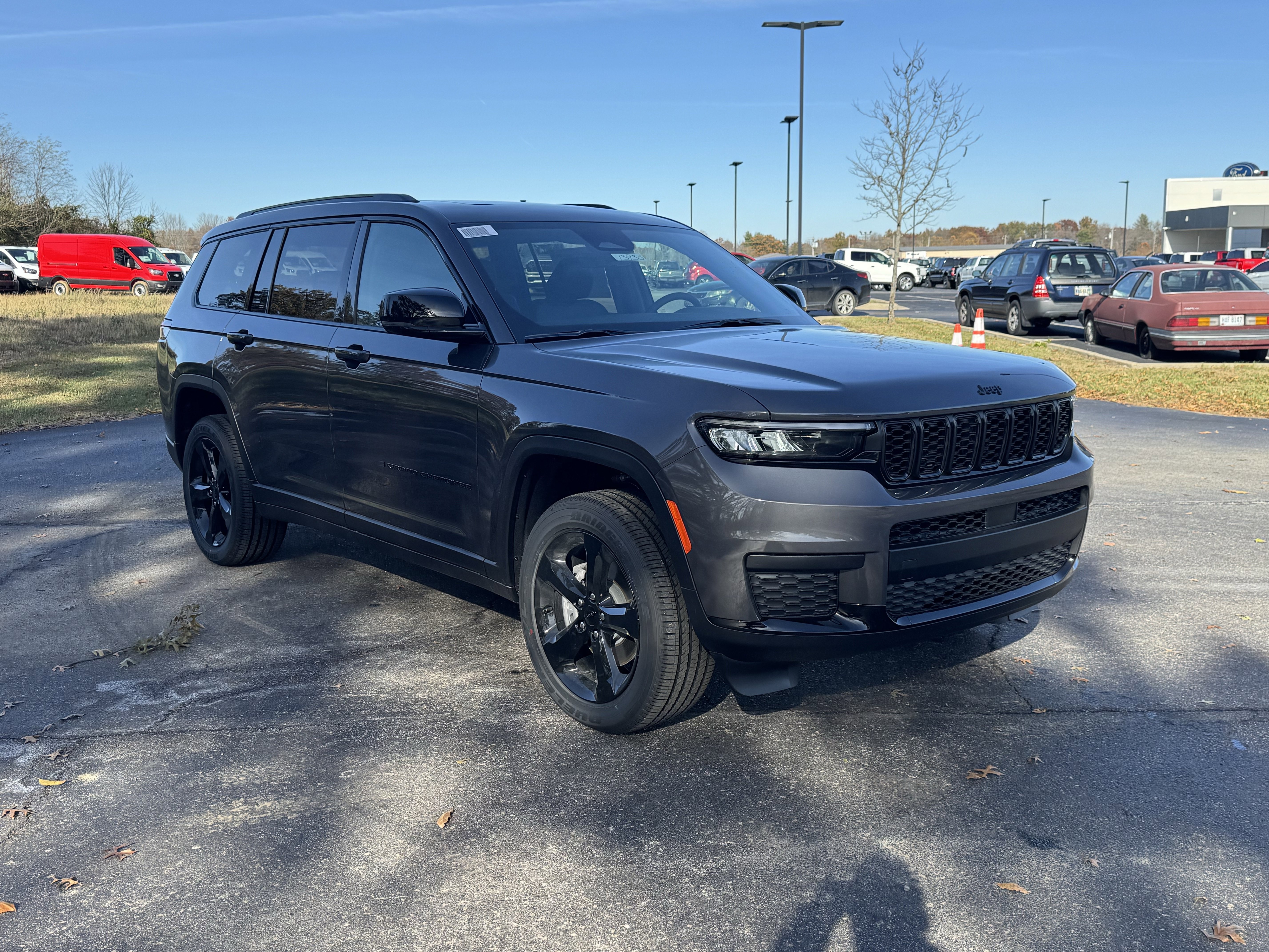 New 2025 Jeep Grand Cherokee L Altitude image 2