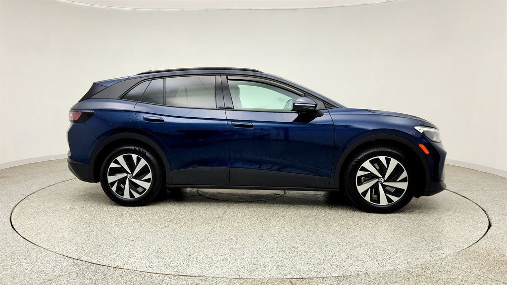 Used 2023 Volkswagen ID.4 2WD image 4