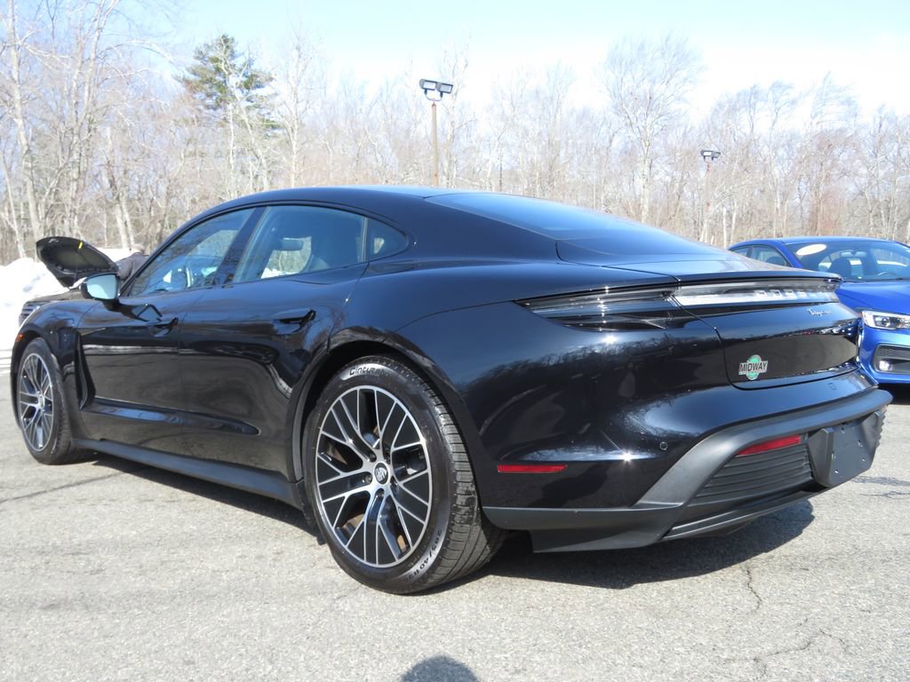 Used 2024 Porsche Taycan image 7