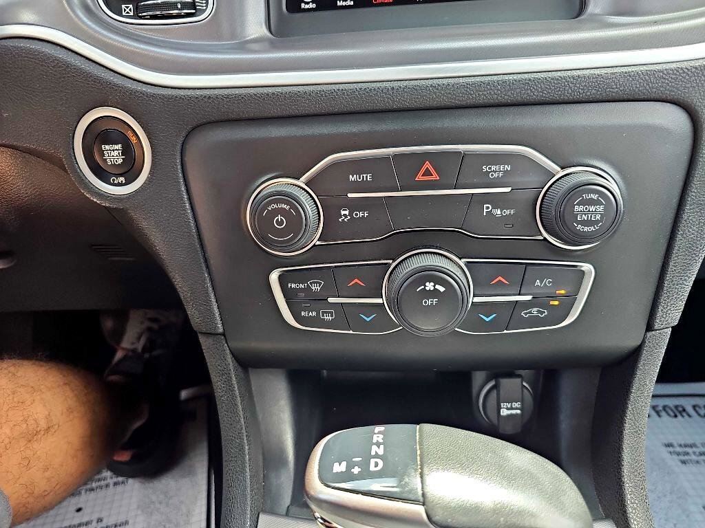 Used 2021 Dodge Charger SXT w/ Leather Interior Group image 28