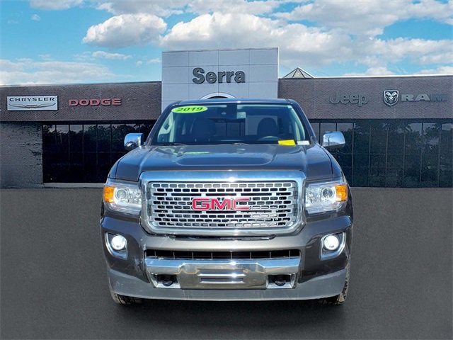 Used 2019 GMC Canyon Denali image 2