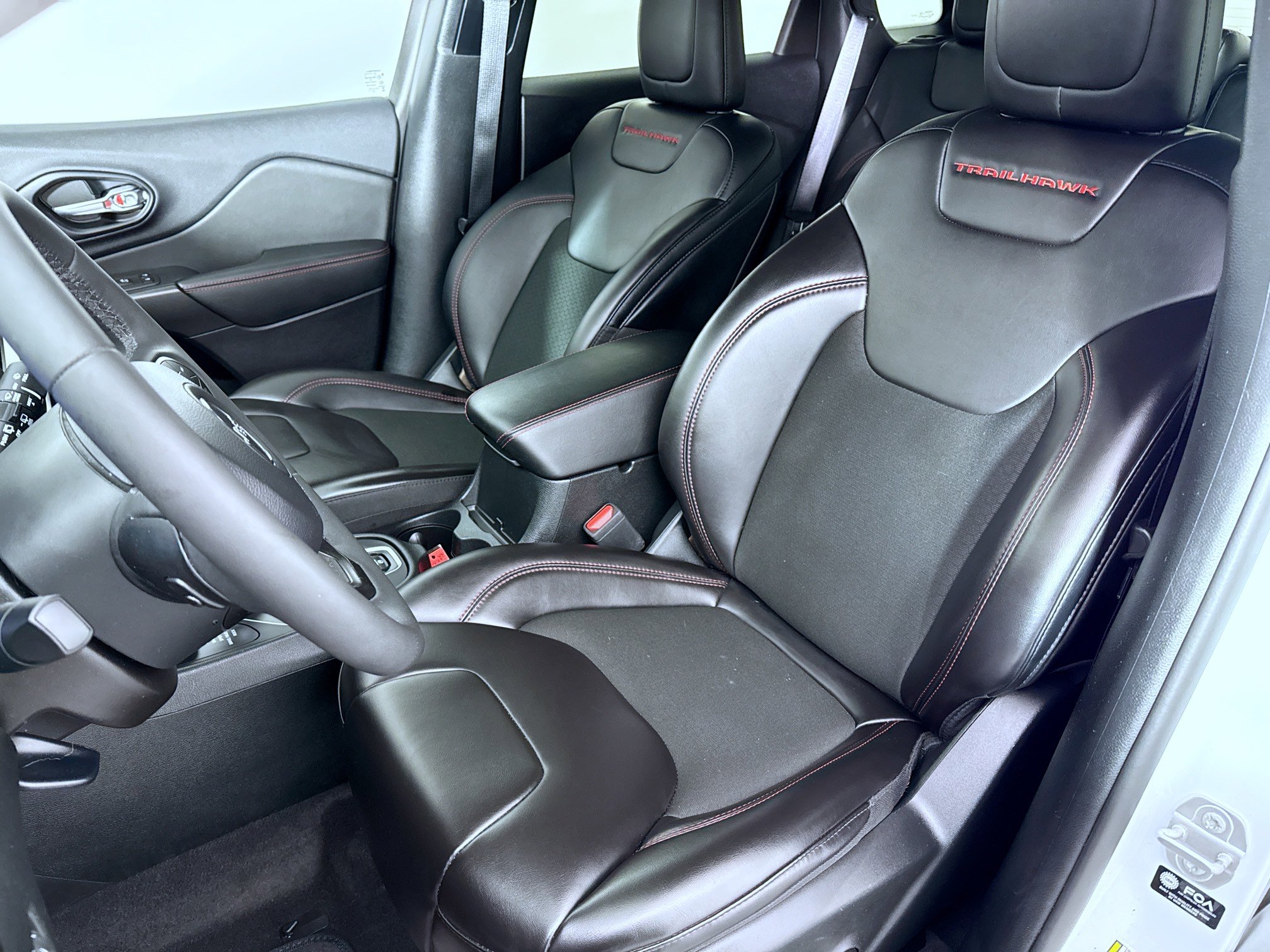 Used 2022 Jeep Cherokee Trailhawk image 17