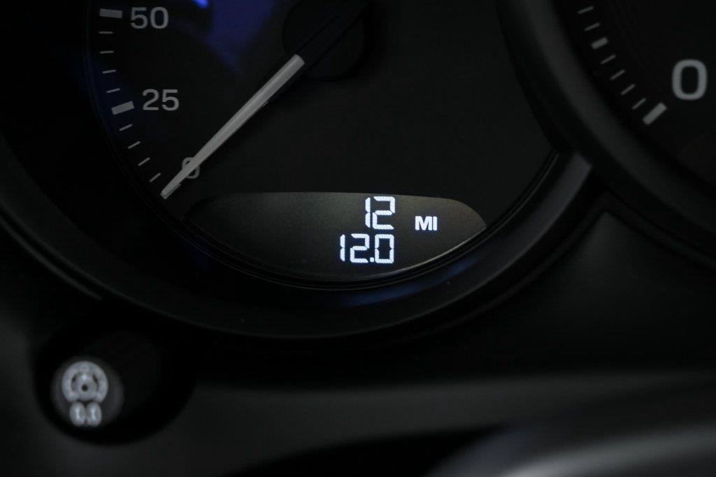 Used 2026 Porsche Macan AWD/4WD image 12
