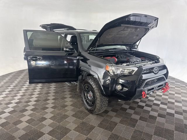 Used 2019 Toyota 4Runner TRD Off-Road Premium AWD/4WD image 12