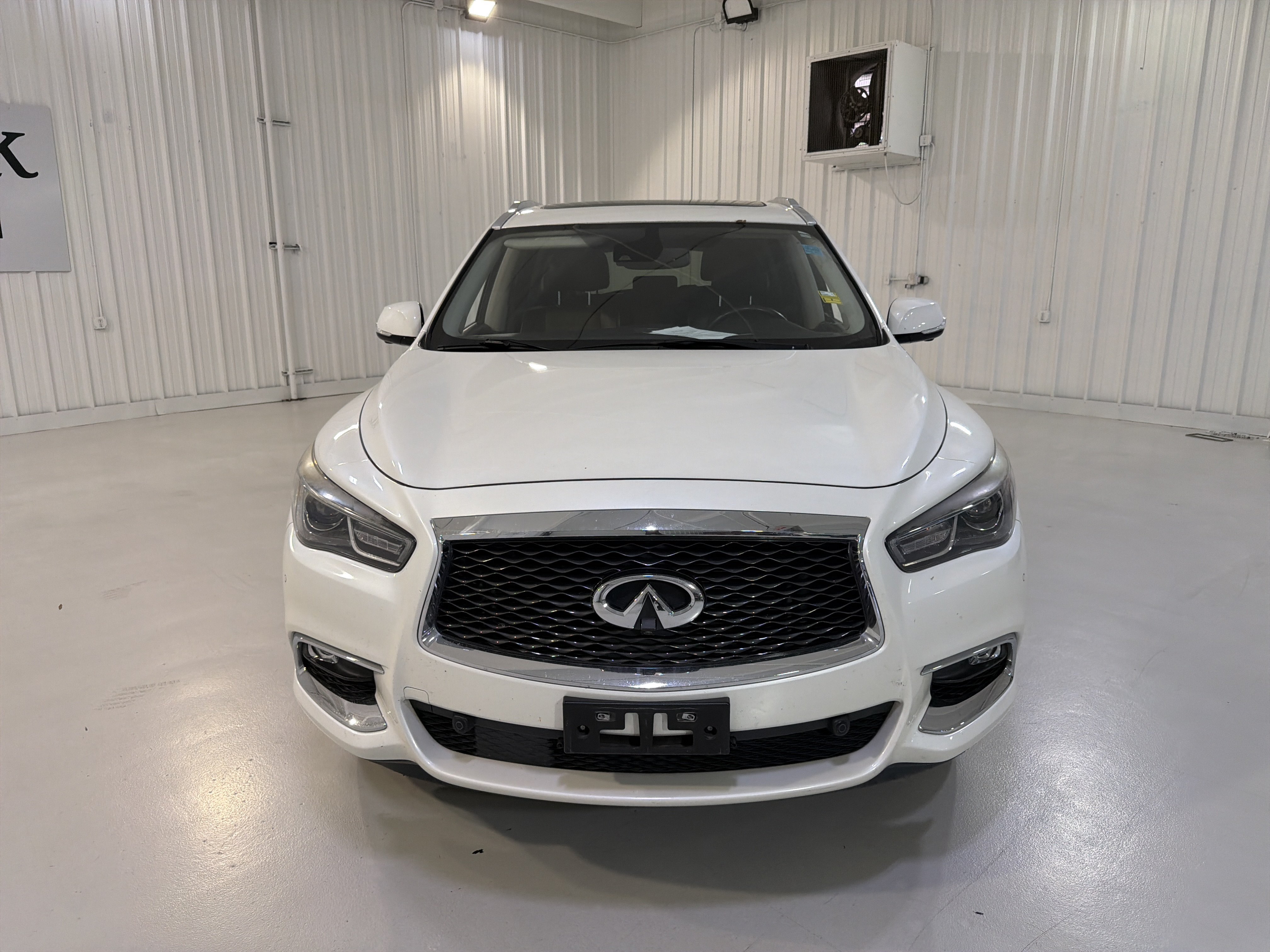 Used 2020 INFINITI QX60 Luxe w/ Essential Package FWD image 8