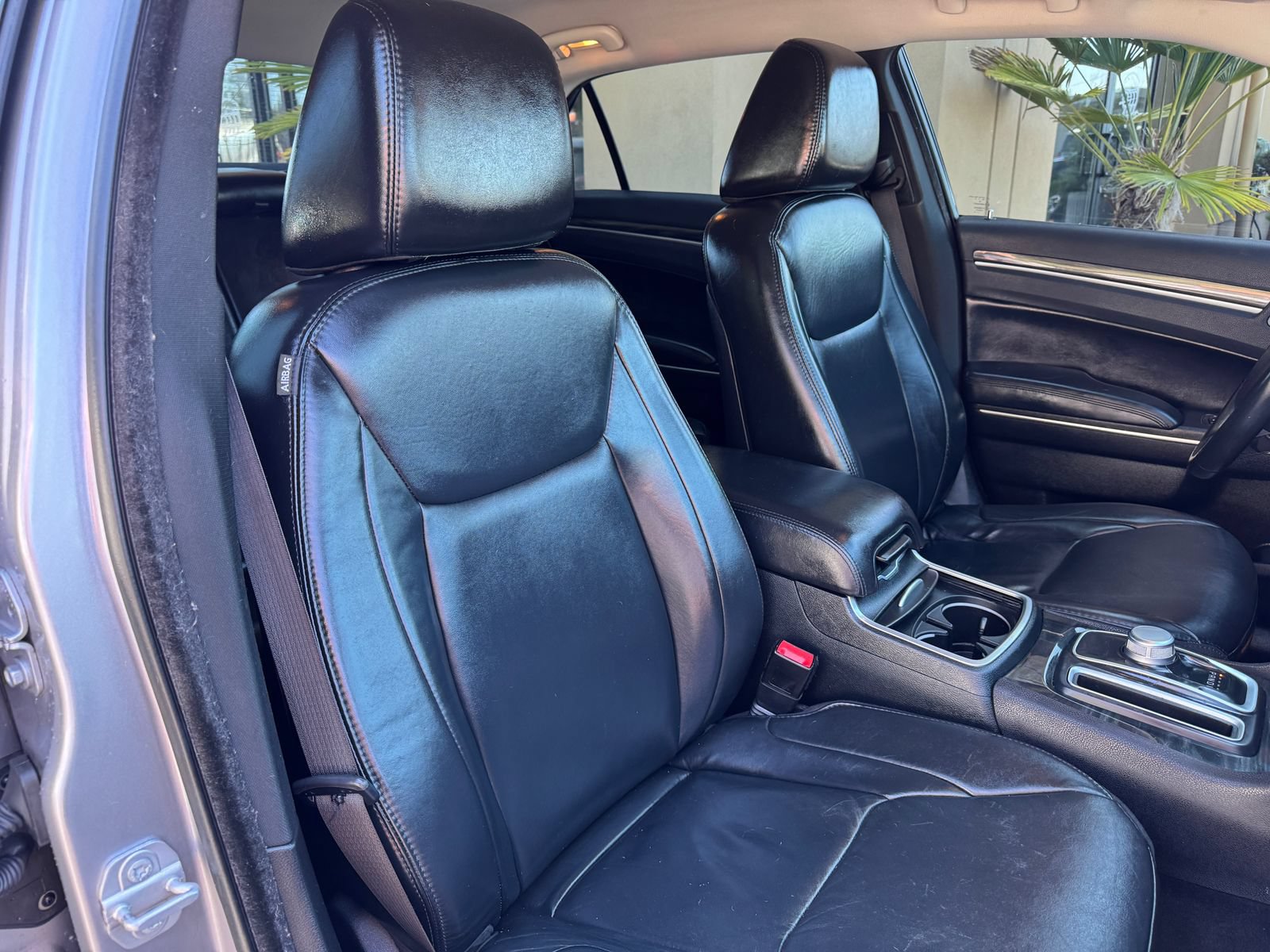 Used 2017 Chrysler 300 Limited AWD/4WD image 22