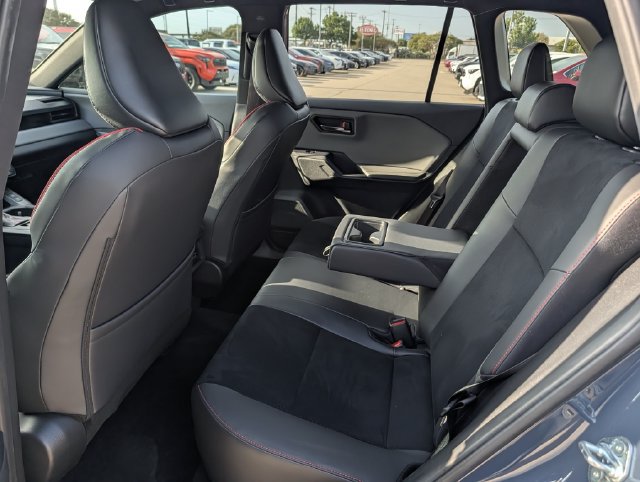 Used 2026 Toyota RAV4 AWD Plug-in Hybrid image 28