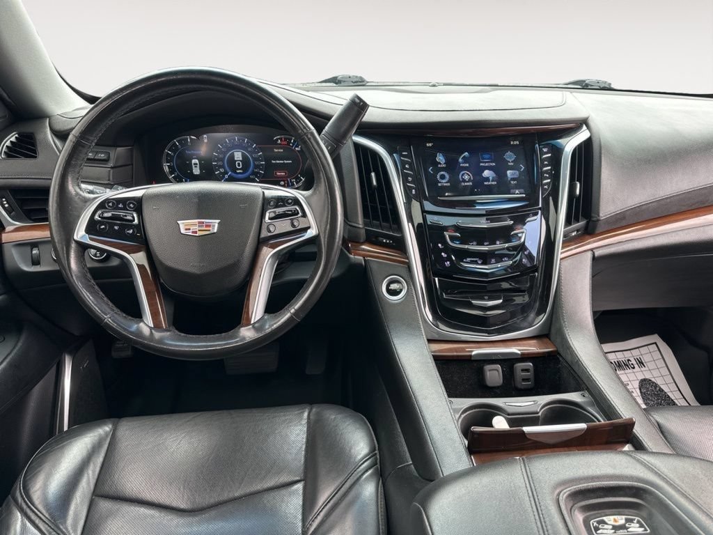 Used 2018 Cadillac Escalade ESV Luxury AWD/4WD image 23