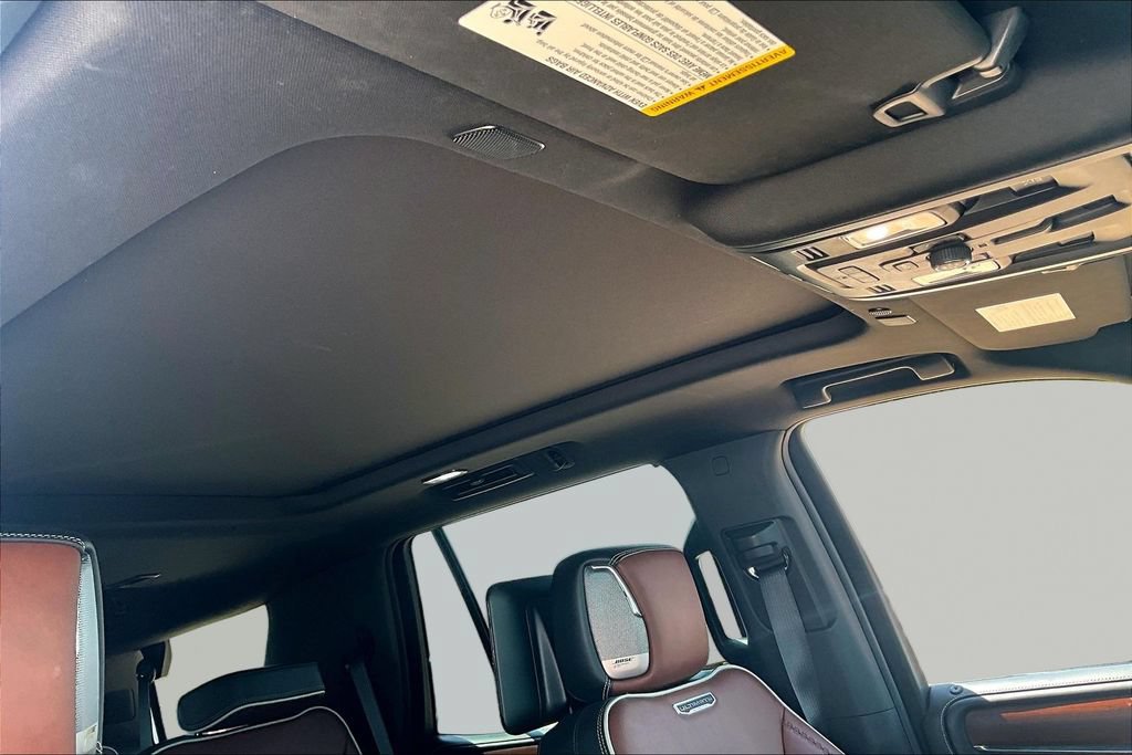 Used 2024 GMC Yukon Denali Ultimate AWD/4WD image 16