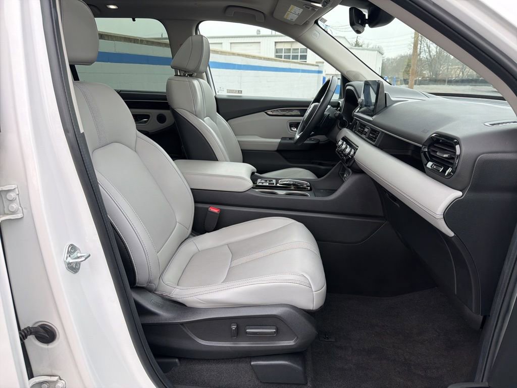 Certified 2023 Honda Pilot Touring image 27