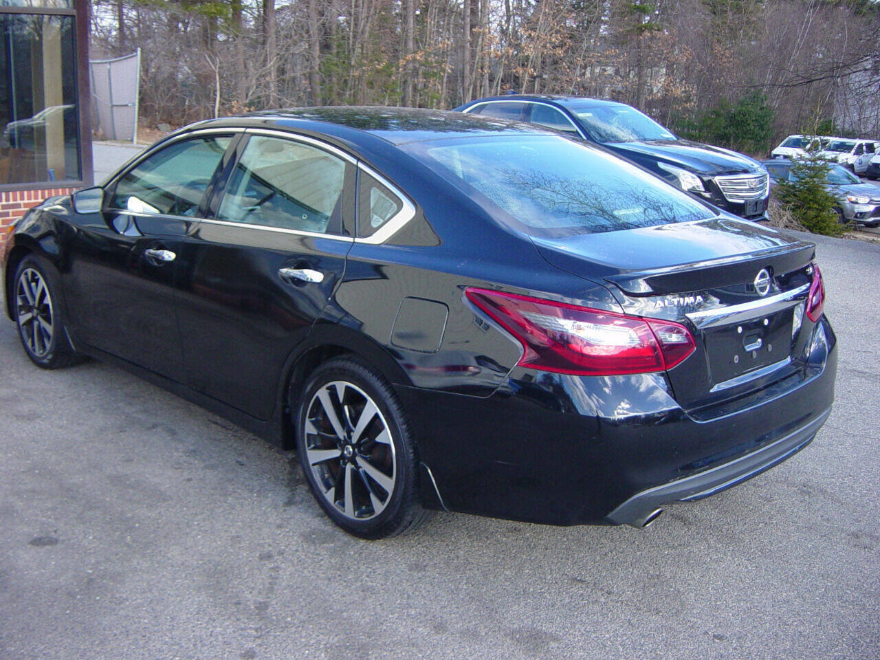 Used 2018 Nissan Altima 2.5 SR FWD image 6