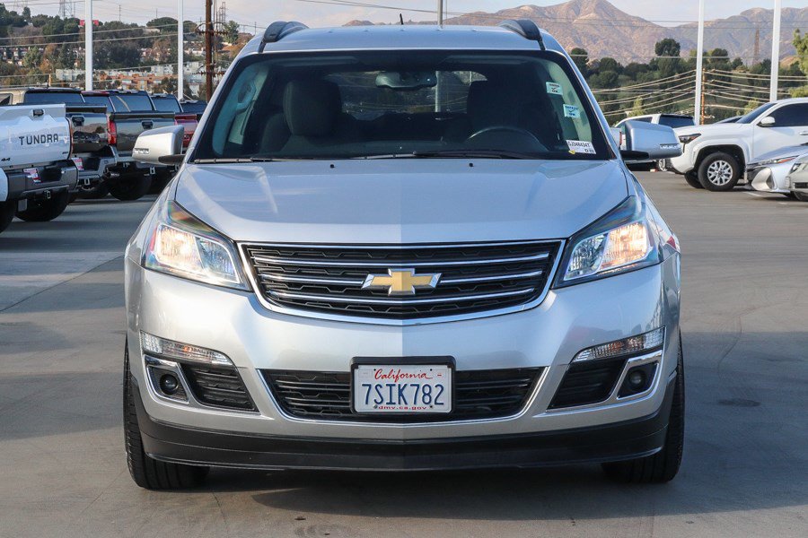 Used 2016 Chevrolet Traverse LT FWD image 2