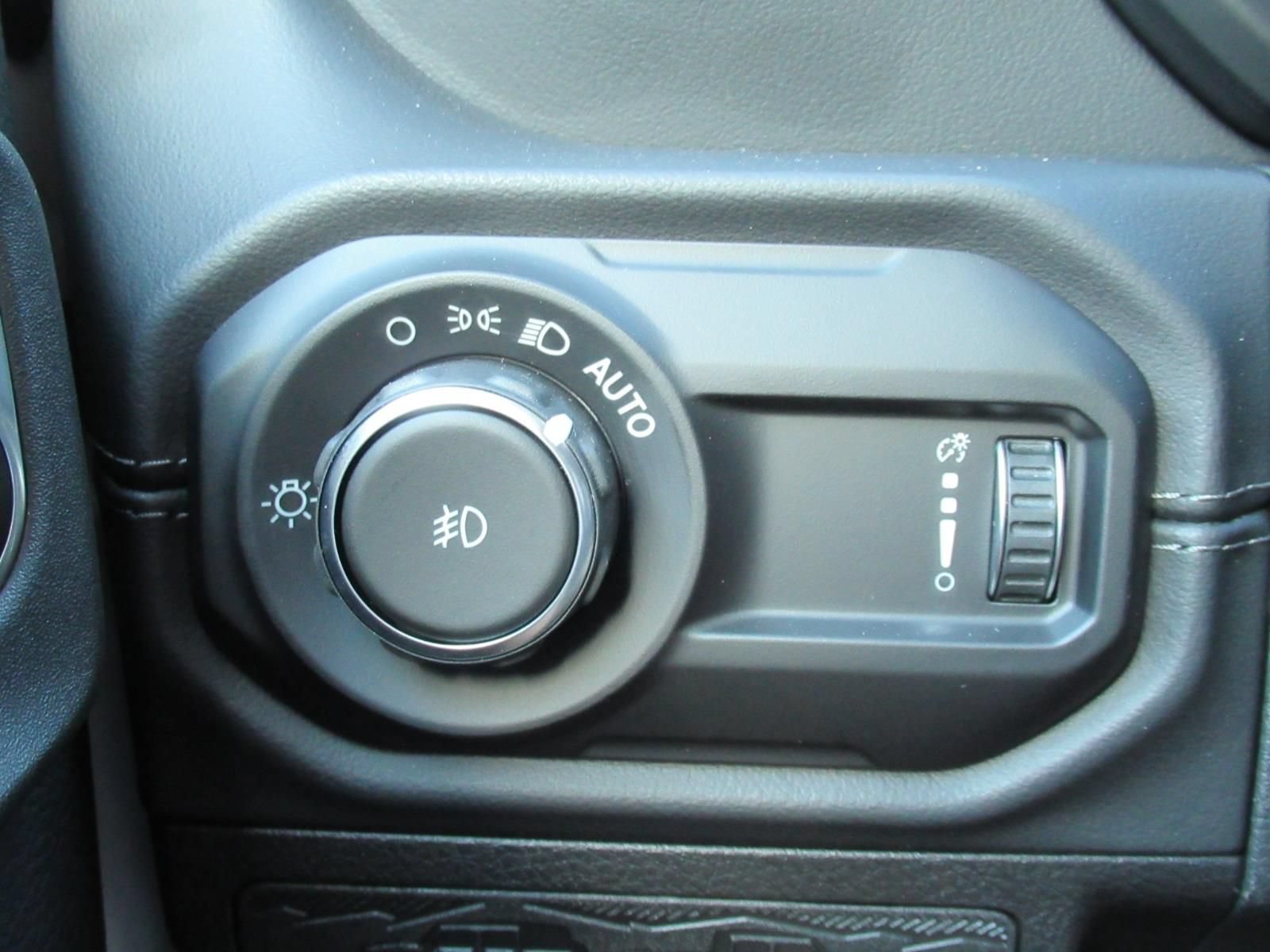 New 2026 Jeep Wrangler Unlimited Sahara AWD/4WD image 22