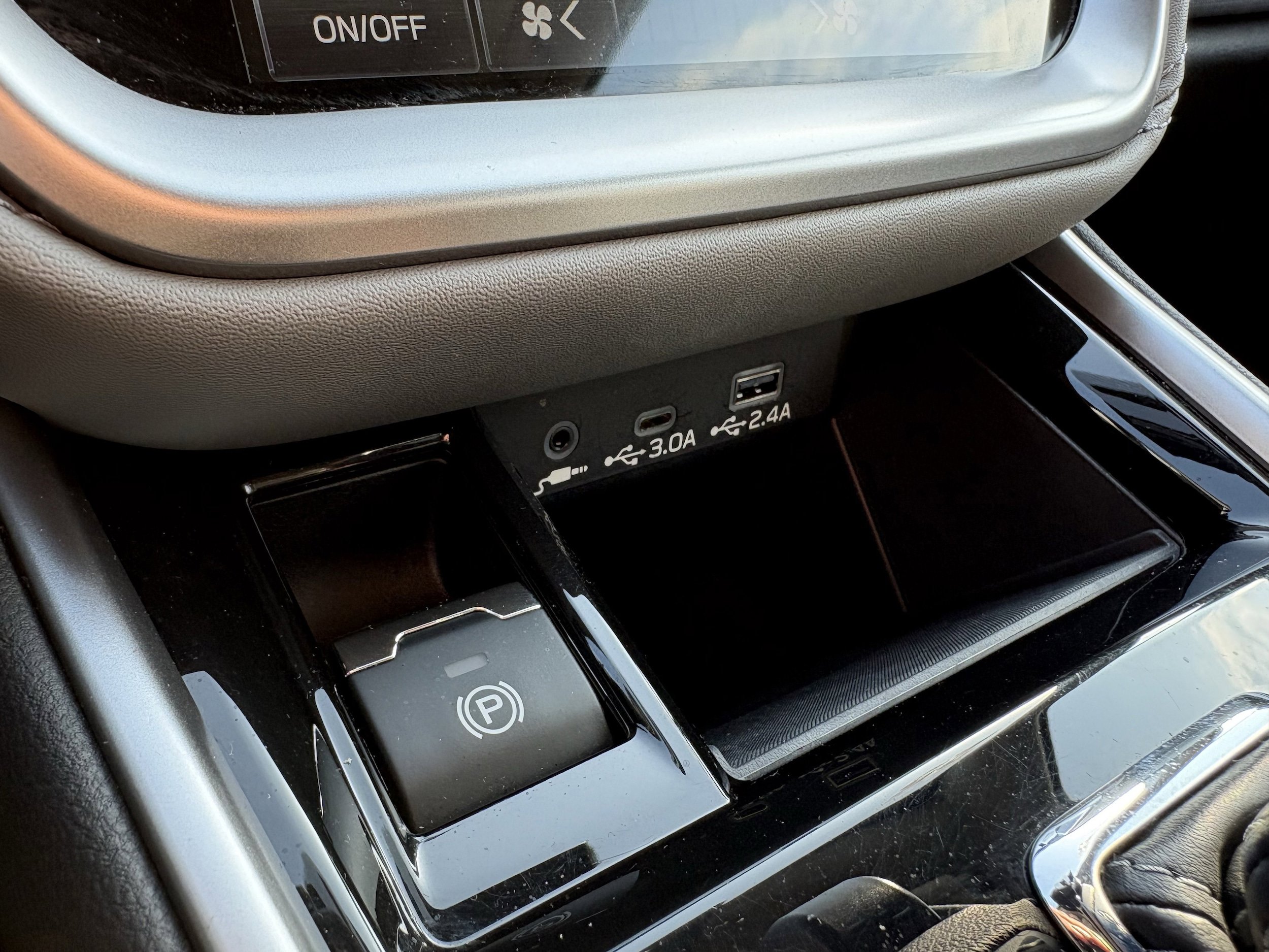 Used 2025 Subaru Outback Premium image 21