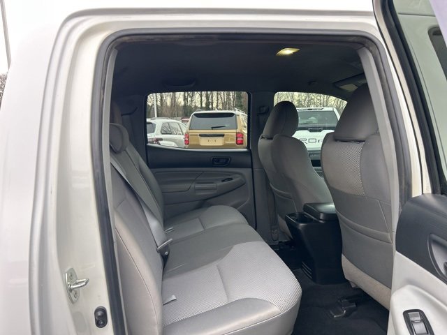Used 2013 Toyota Tacoma 4x4 Double Cab w/ TRD Off-Road Pkg image 15