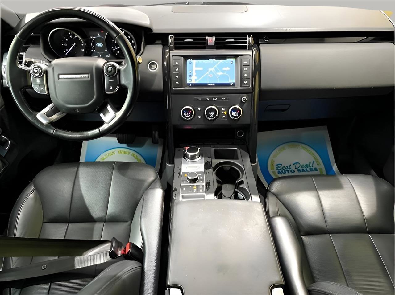 Used 2017 Land Rover Discovery SE AWD/4WD image 10